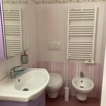 Hauteur De Sant Ambroggio Jardin Privatif Vue Lumio (Corsica)